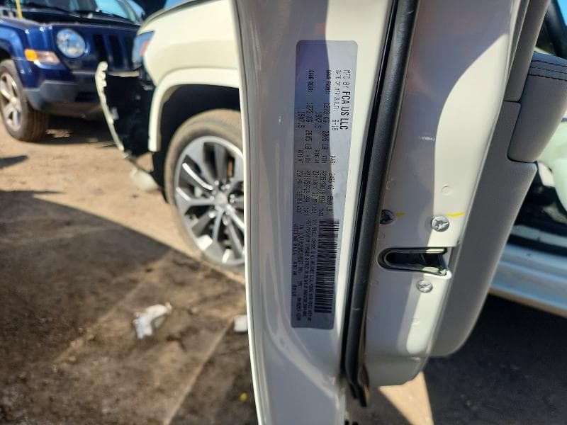 2019 JEEP CHEROKEE OVERLAND 12