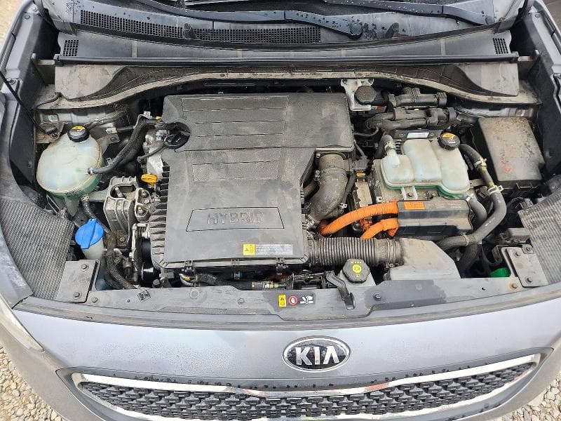 2018 KIA NIRO LX 11