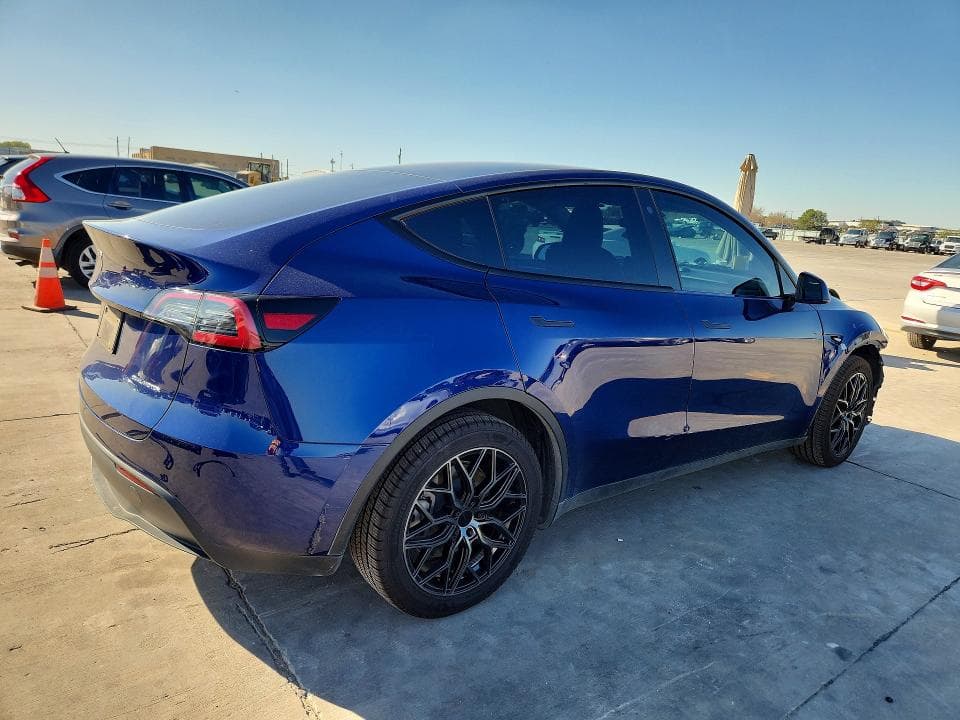 2023 TESLA MODEL Y 3