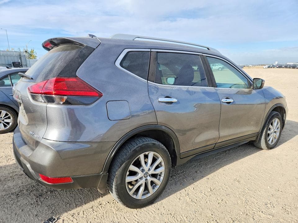 2017 NISSAN ROGUE SV 3