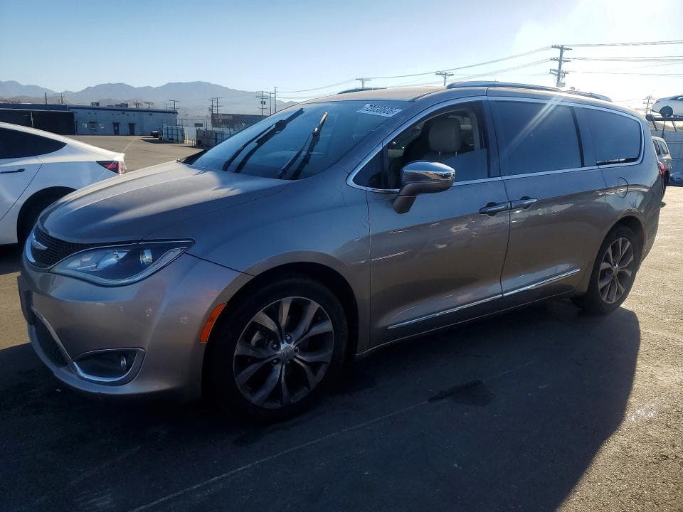 2017 CHRYSLER PACIFICA LIMITED - 1