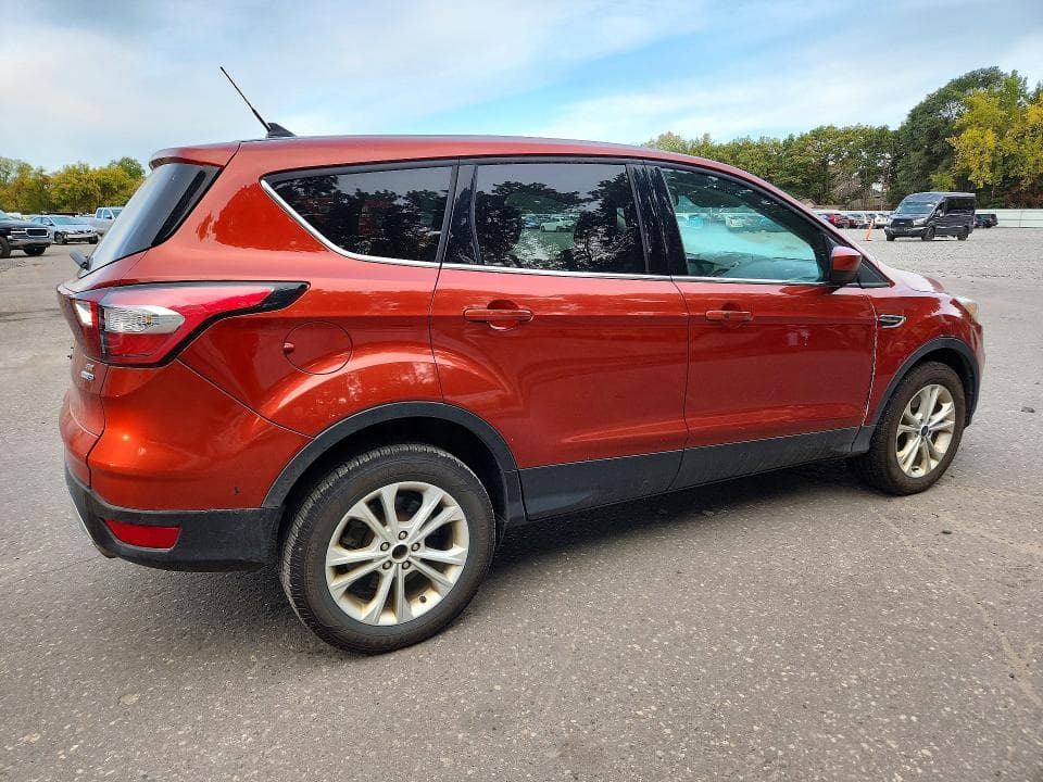 2019 FORD ESCAPE SE 3