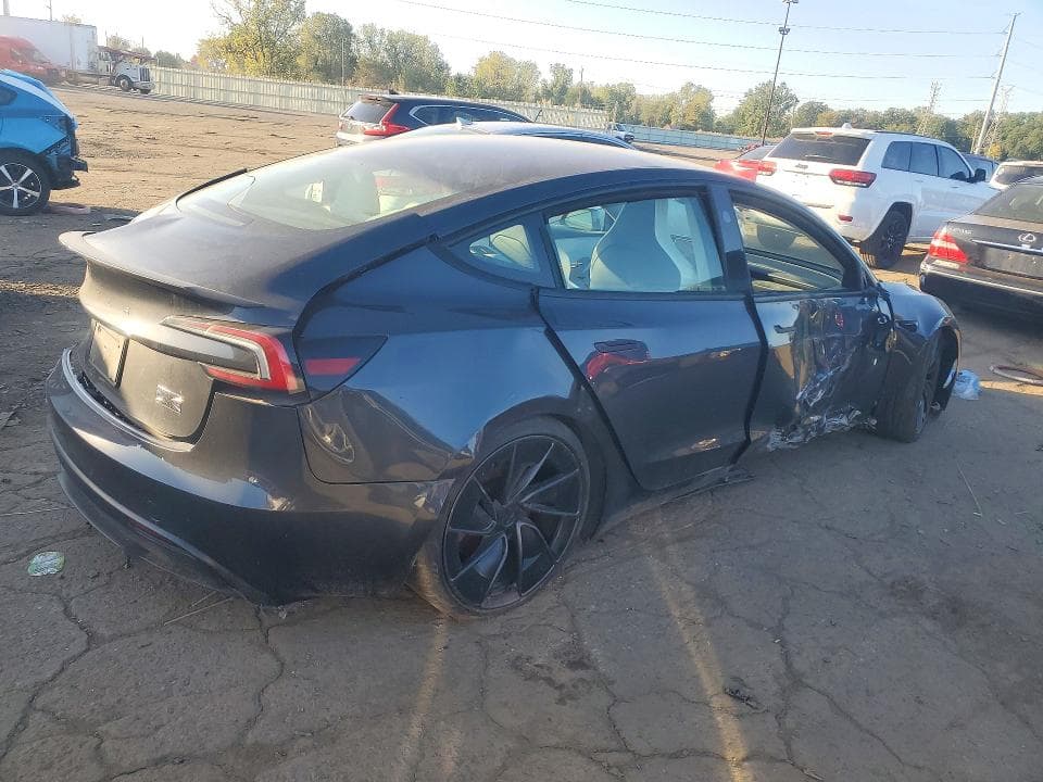 2025 TESLA MODEL 3 3