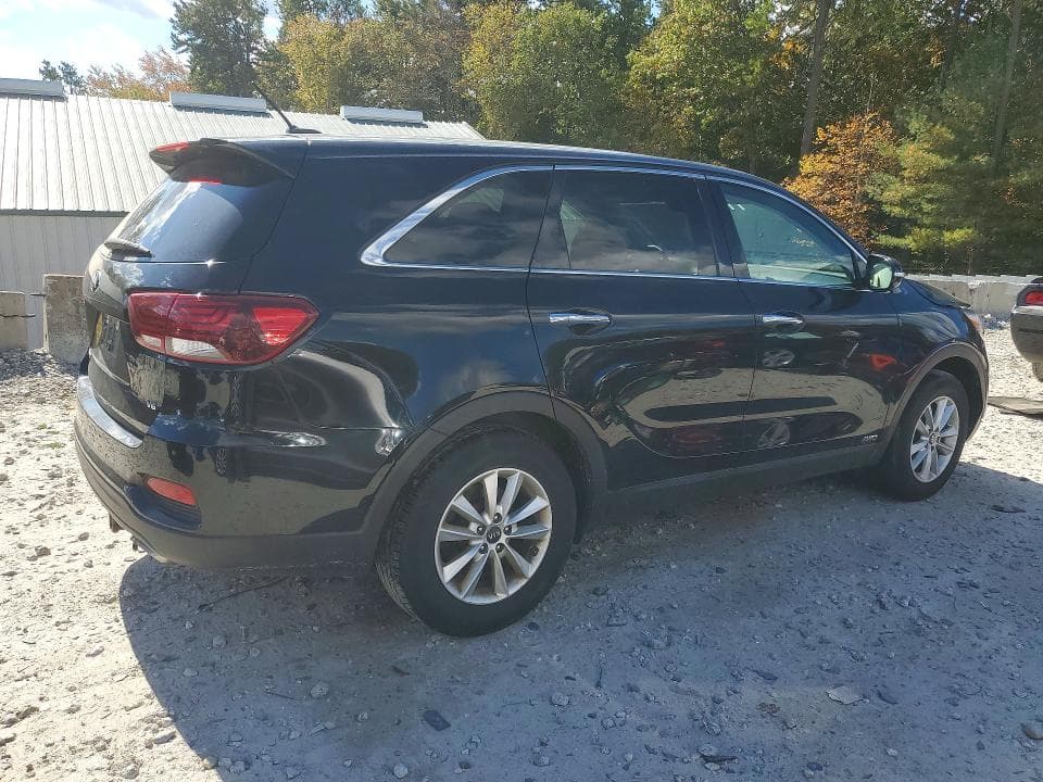 2019 KIA SORENTO LX V6 3