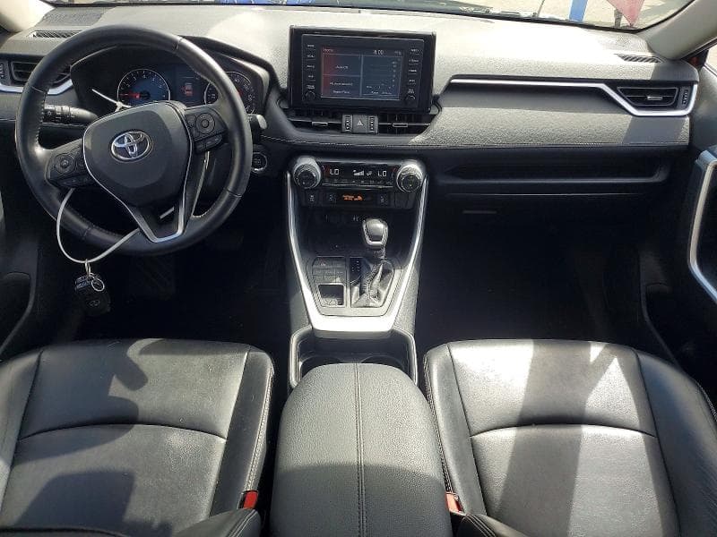 2019 TOYOTA RAV4 XLE PREMIUM 8