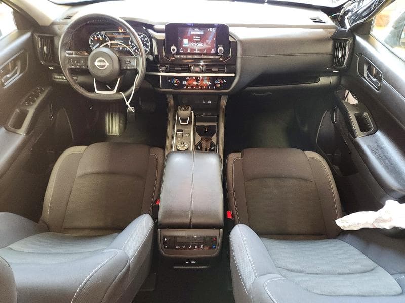 2025 NISSAN PATHFINDER SV 8
