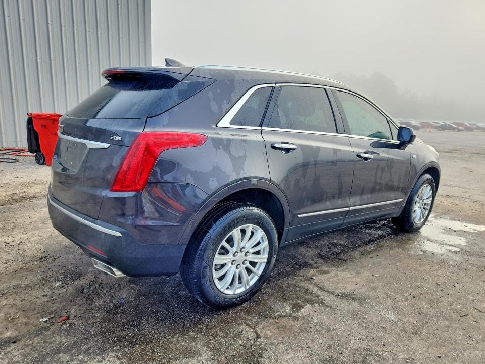 2017 CADILLAC XT5 3