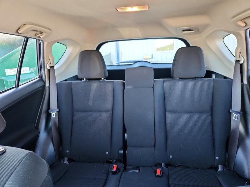 2018 TOYOTA RAV4 LE 10