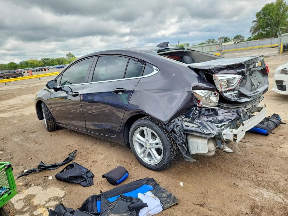2017 CHEVROLET CRUZE LT 2