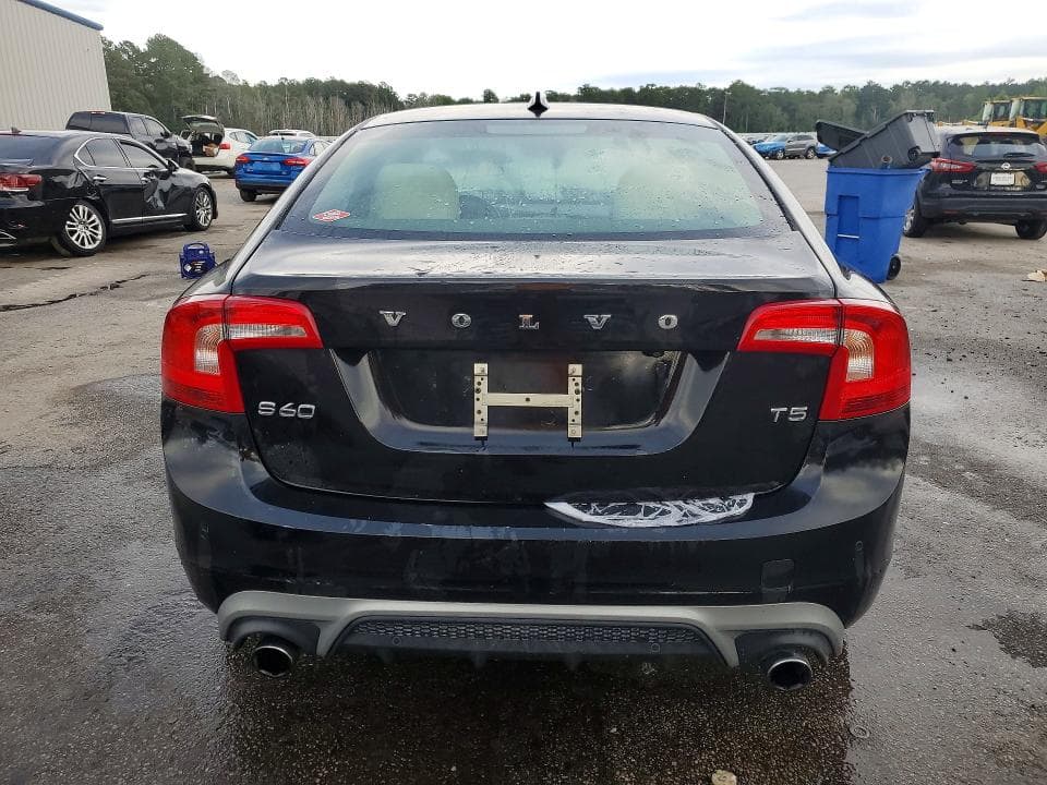 2017 VOLVO S60 6