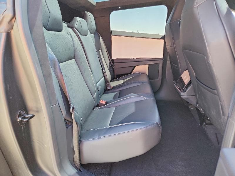 2024 TESLA CYBERTRUCK 10