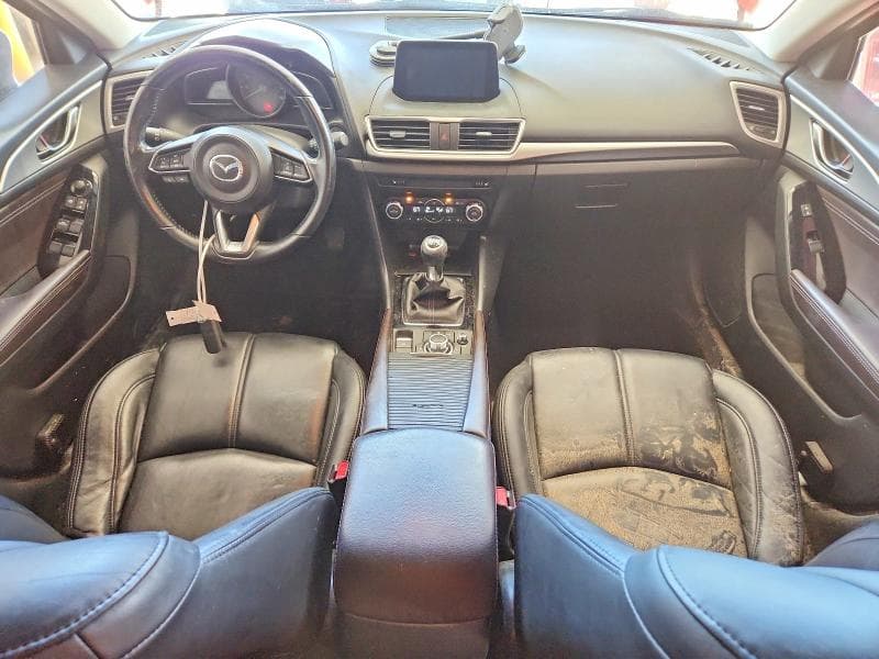 2017 MAZDA 3 TOURING 8
