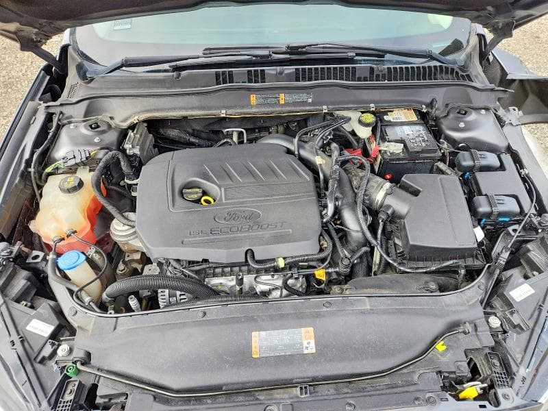 2017 FORD FUSION SE 11