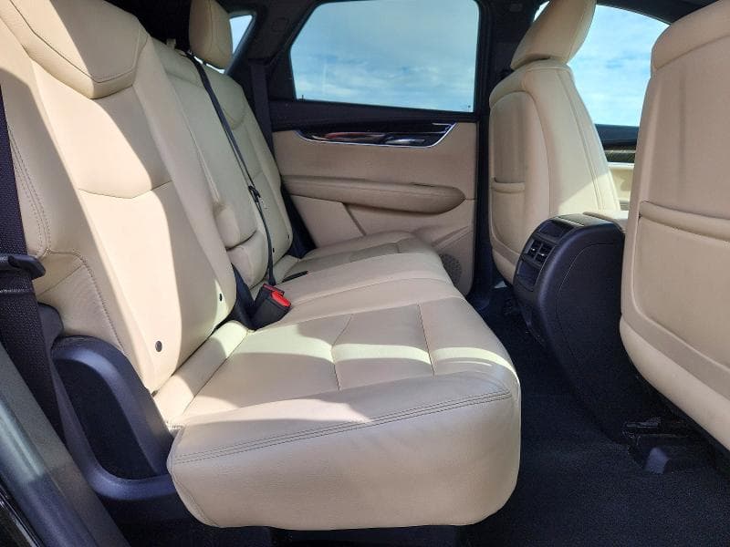 2017 CADILLAC XT5 11