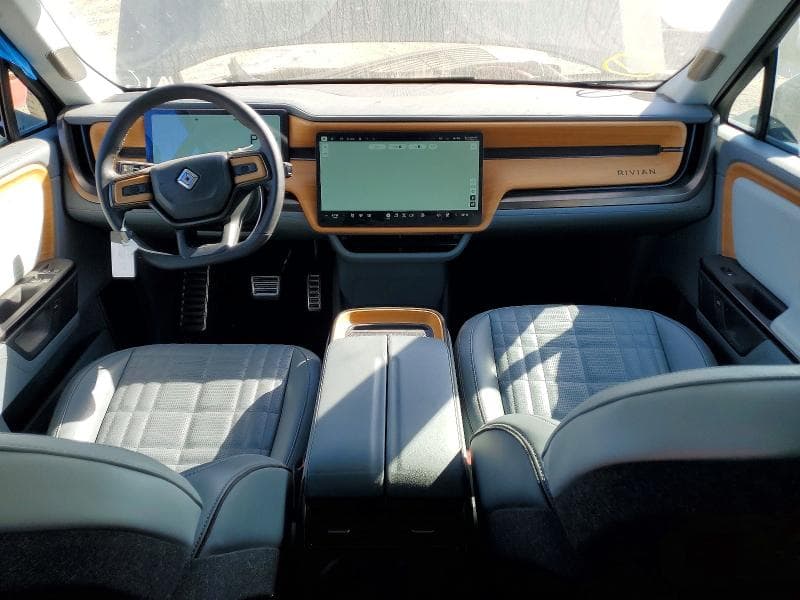 2025 RIVIAN R1S PREMIUM 8