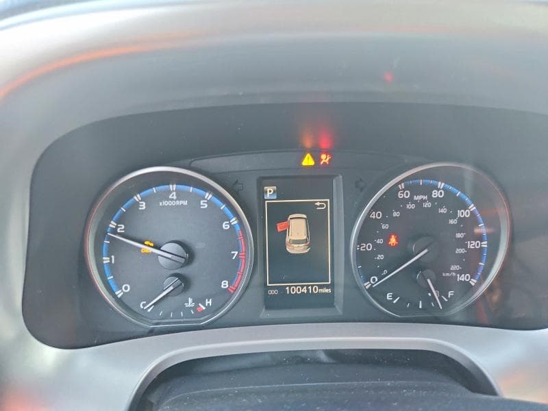 2018 TOYOTA RAV4 LE 9