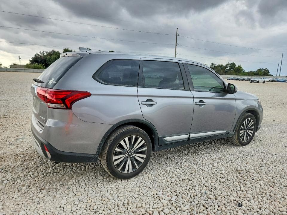 2019 MITSUBISHI OUTLANDER SE 3
