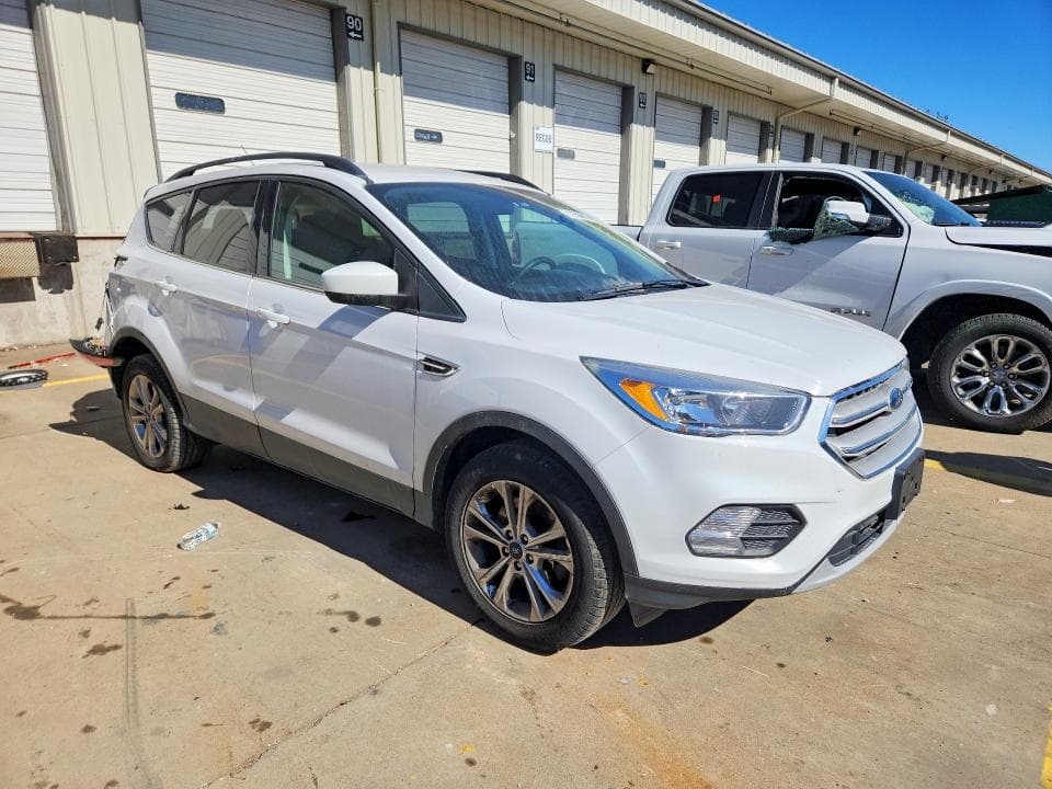2018 FORD ESCAPE SE 4