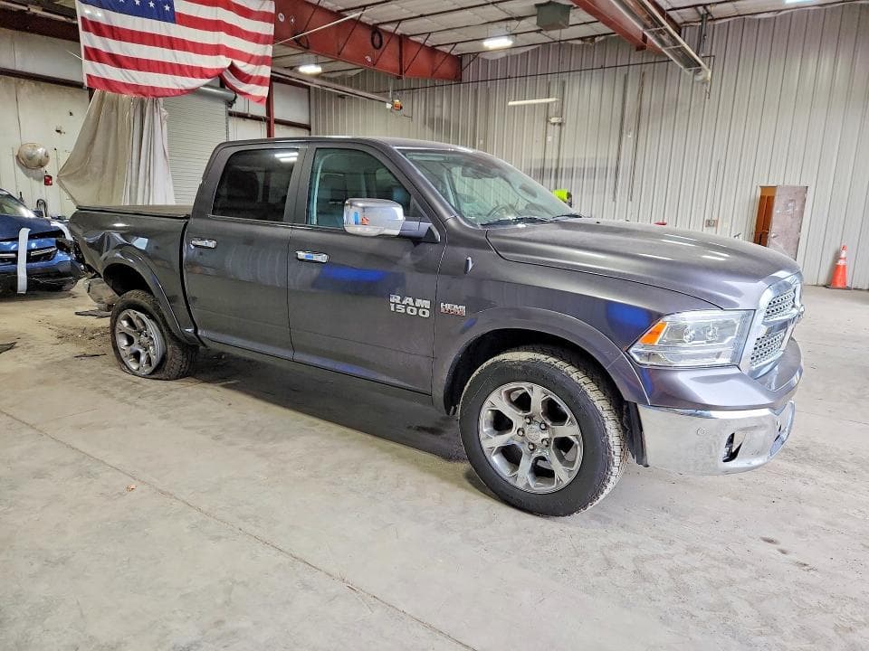2017 RAM 1500 LARAMIE 4