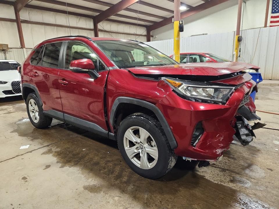 2020 TOYOTA RAV4 XLE 4