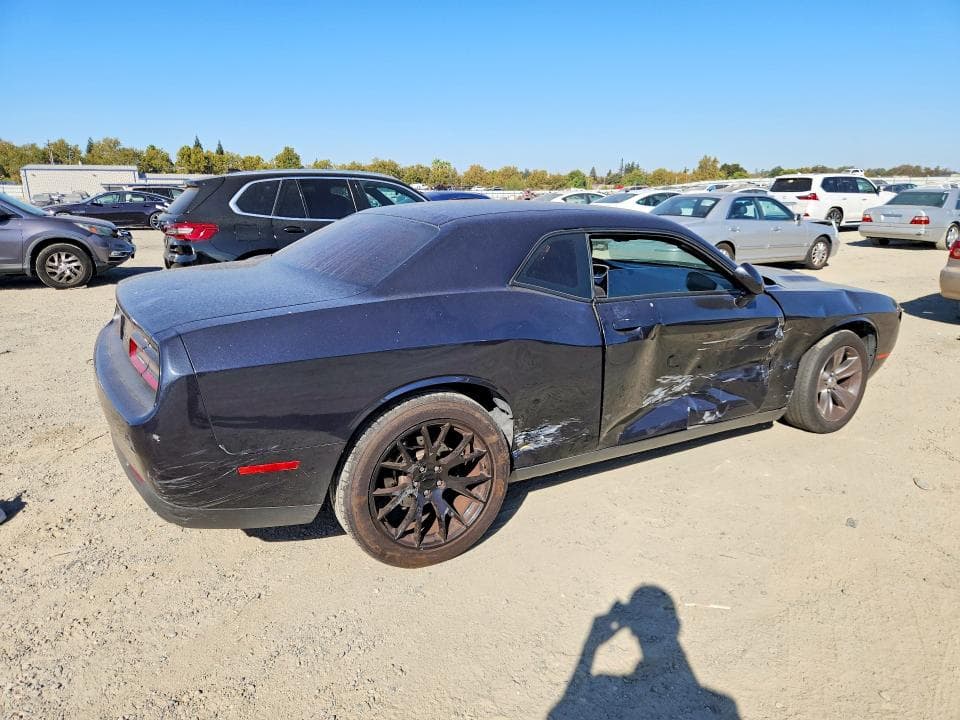 2017 DODGE CHALLENGER SXT 3