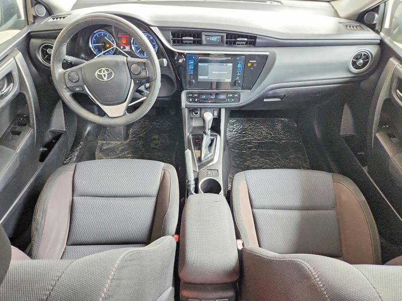2017 TOYOTA COROLLA LE 8