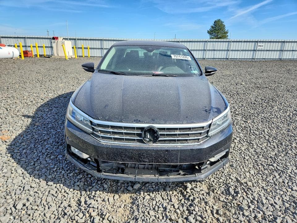 2017 VOLKSWAGEN PASSAT SEL PREMIUM 5