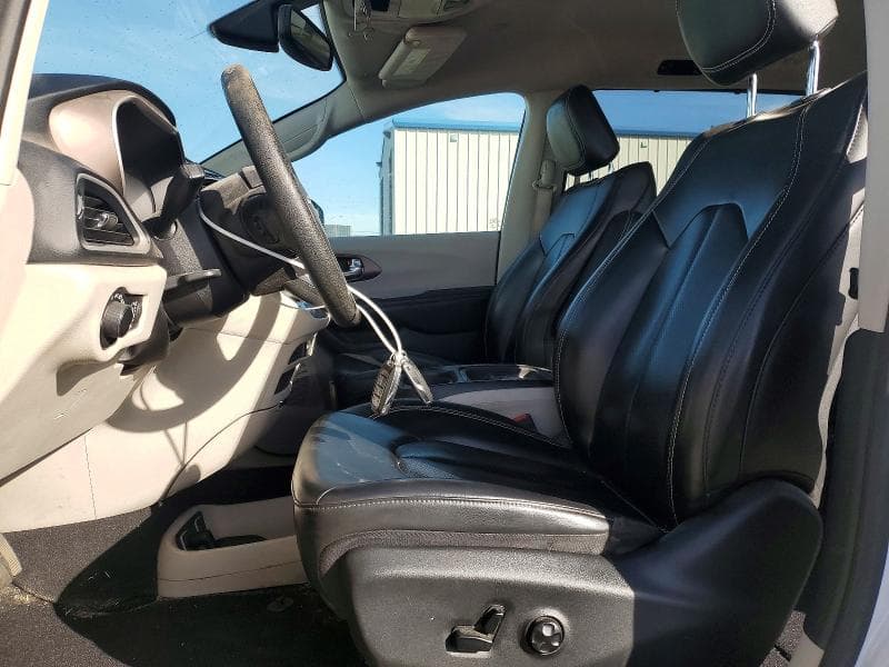 2020 CHRYSLER VOYAGER LXI 7