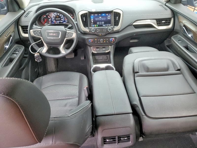 2023 GMC TERRAIN DENALI 8