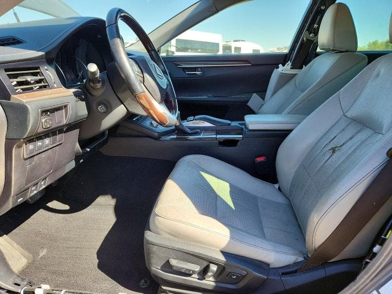 2017 LEXUS ES 300H 7