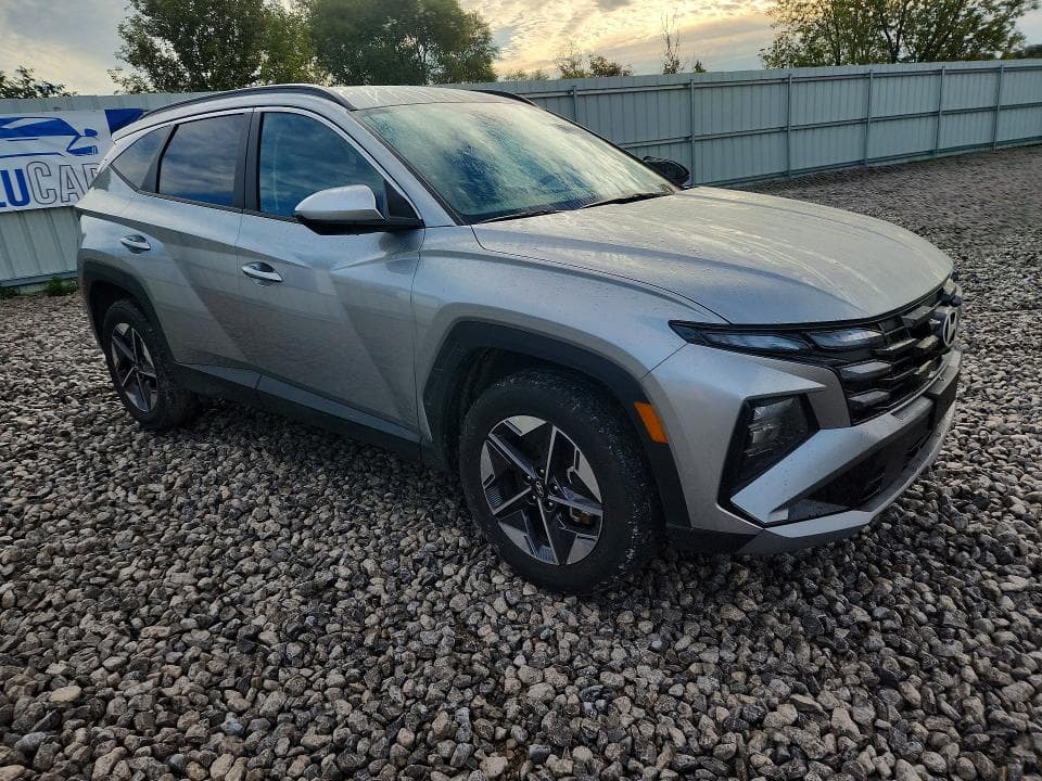 2026 HYUNDAI TUCSON SEL 4
