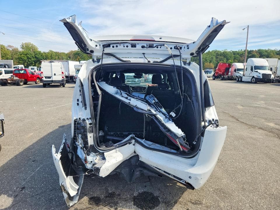 2026 CHRYSLER PACIFICA SELECT 6