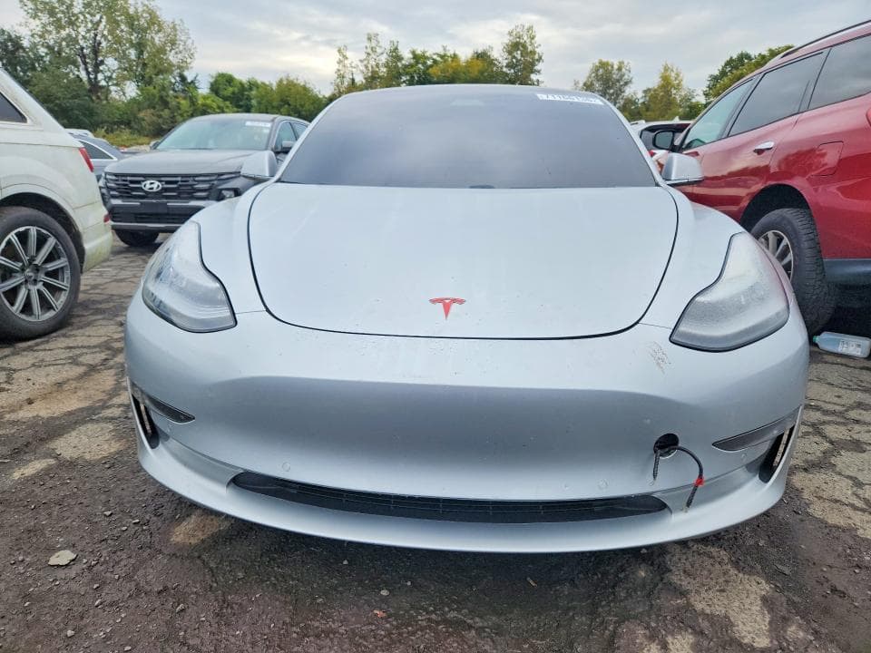 2018 TESLA MODEL 3 5