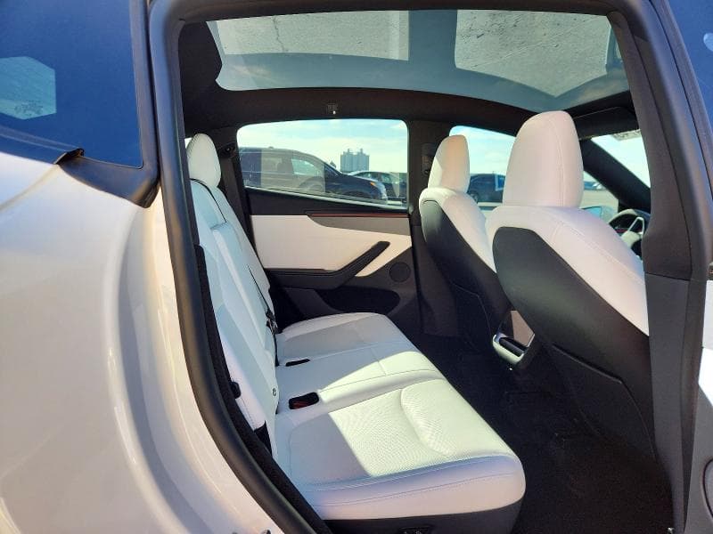 2026 TESLA MODEL Y 10