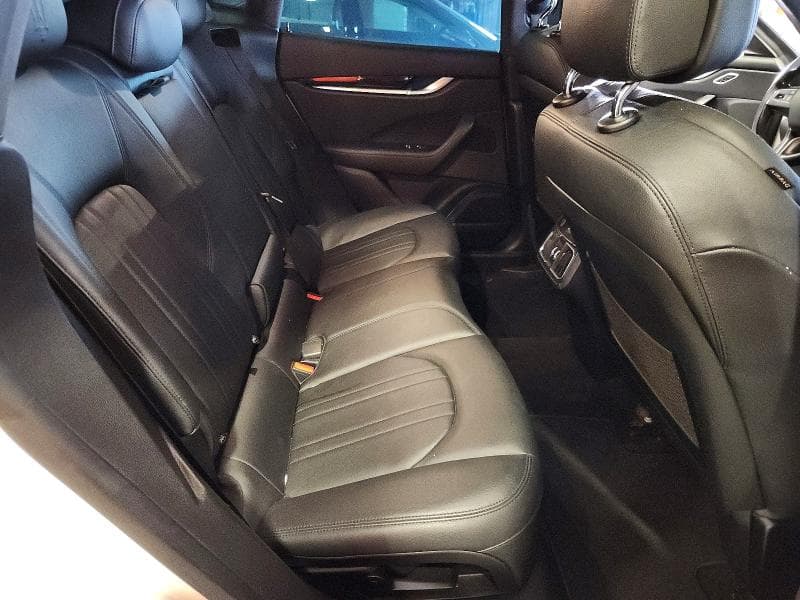 2018 MASERATI LEVANTE 11