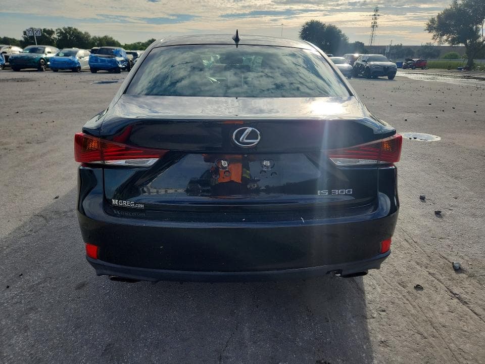 2018 LEXUS IS 300 6
