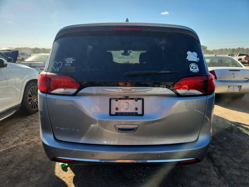 2017 CHRYSLER PACIFICA TOURING L 6