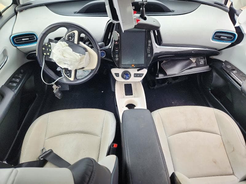 2017 TOYOTA PRIUS PRIME ADVANCED 8