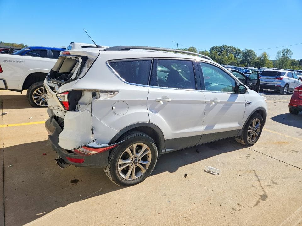 2018 FORD ESCAPE SE 3