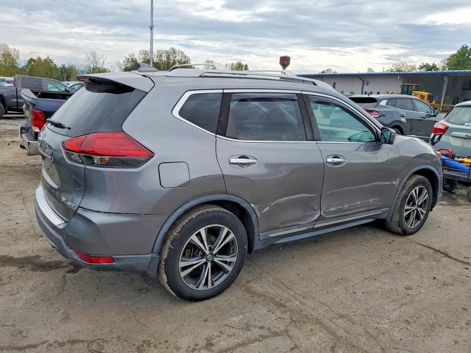 2017 NISSAN ROGUE SL 3