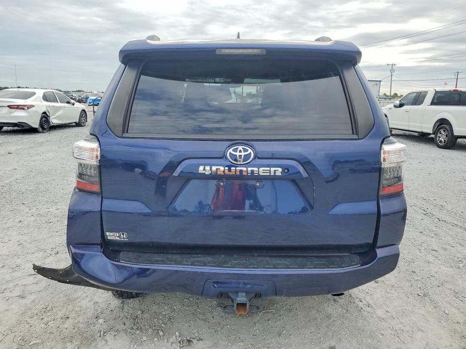 2020 TOYOTA 4RUNNER SR5 6
