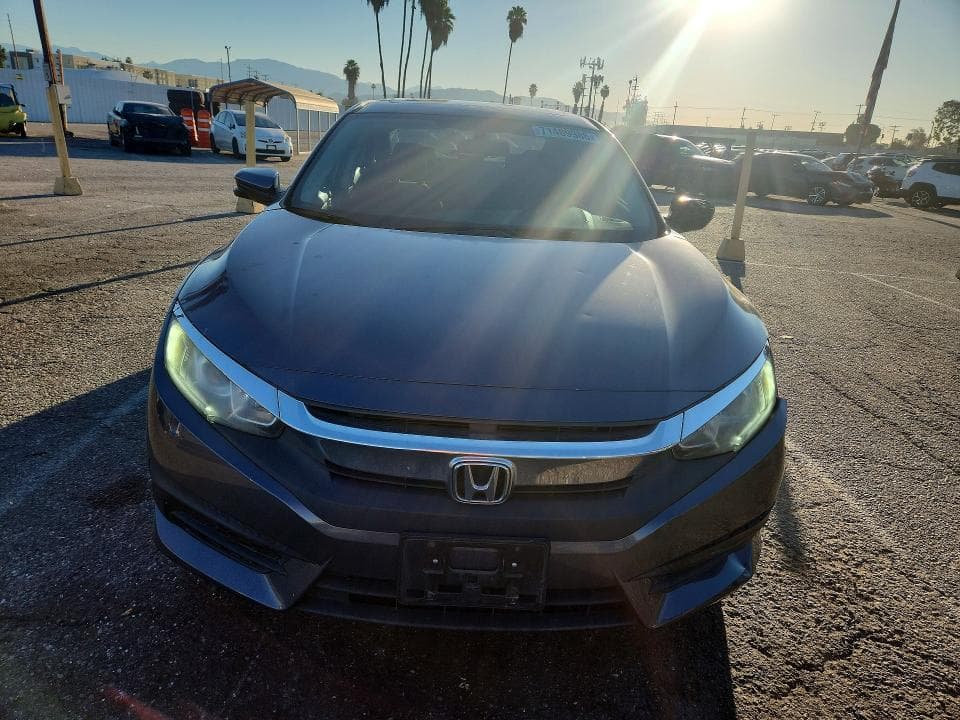 2018 HONDA CIVIC EX 5