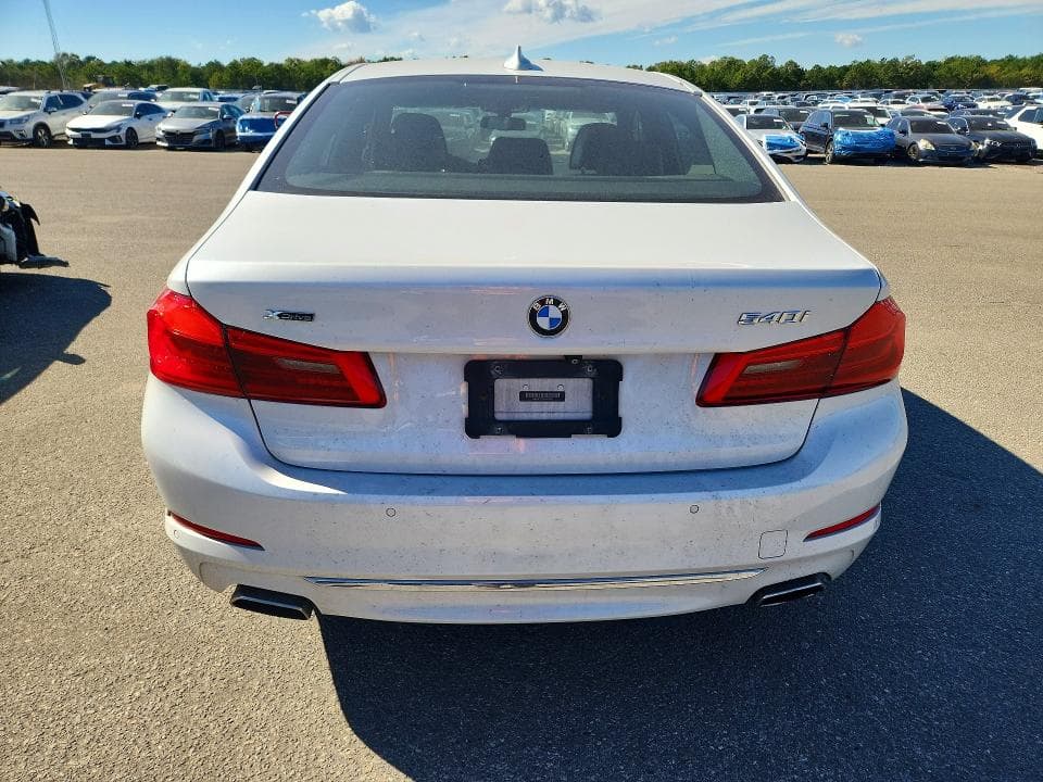 2017 BMW 540 XI 6