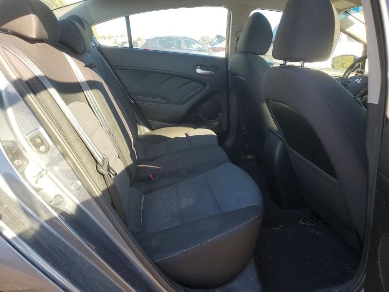 2018 KIA FORTE LX 10