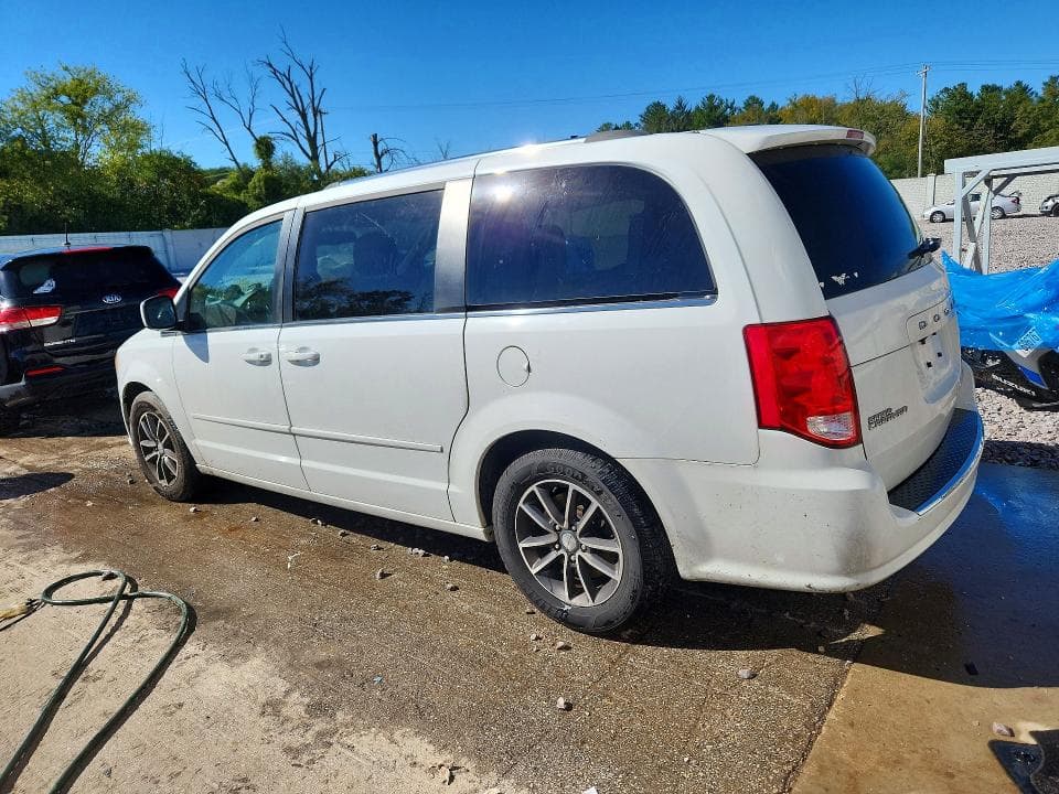 2017 DODGE GRAND CARAVAN SXT 2