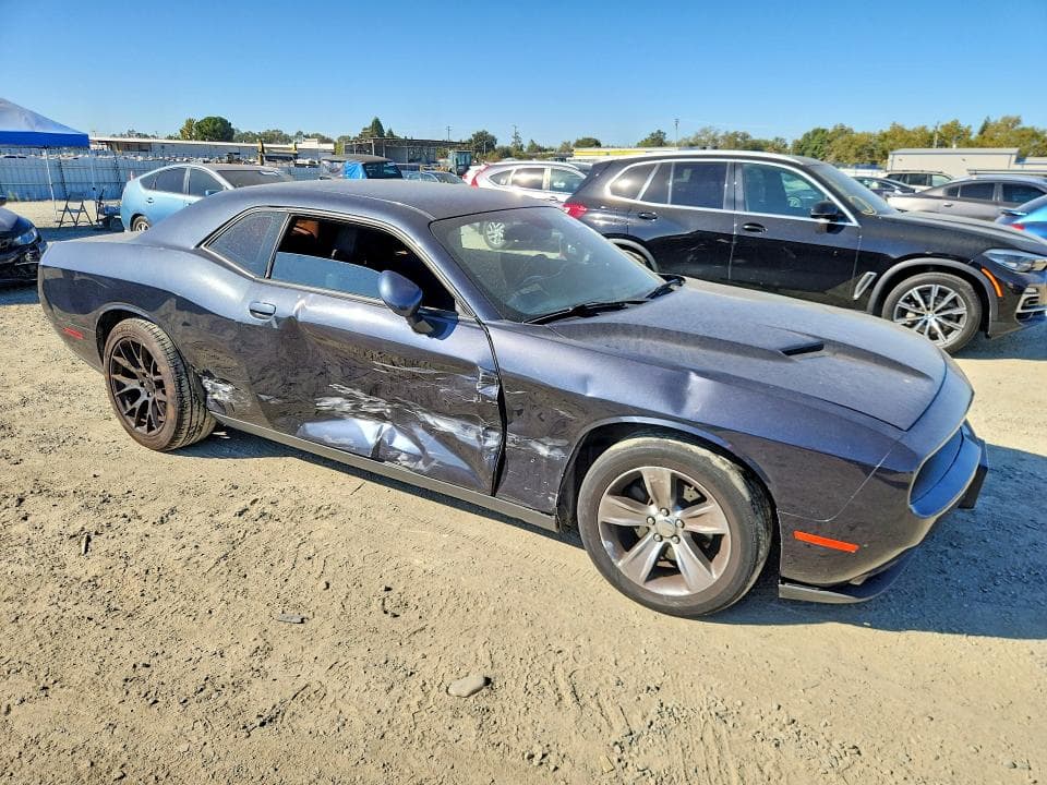 2017 DODGE CHALLENGER SXT 4