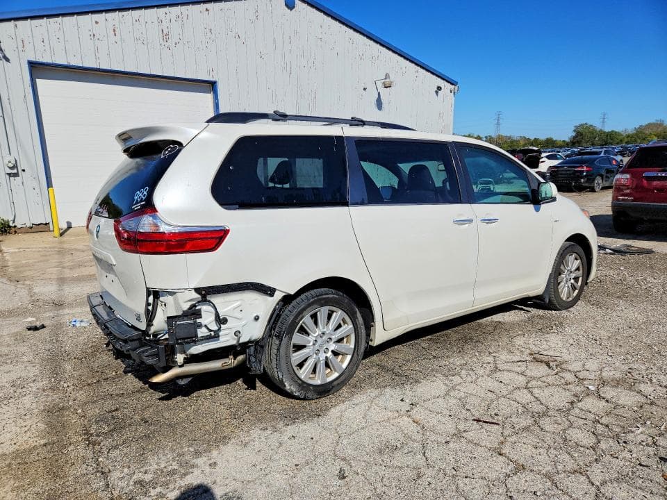 2017 TOYOTA SIENNA XLE PREMIUM 7-PASSENGER 3