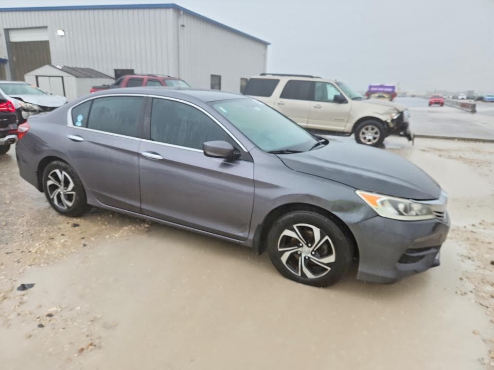 2017 HONDA ACCORD LX 4