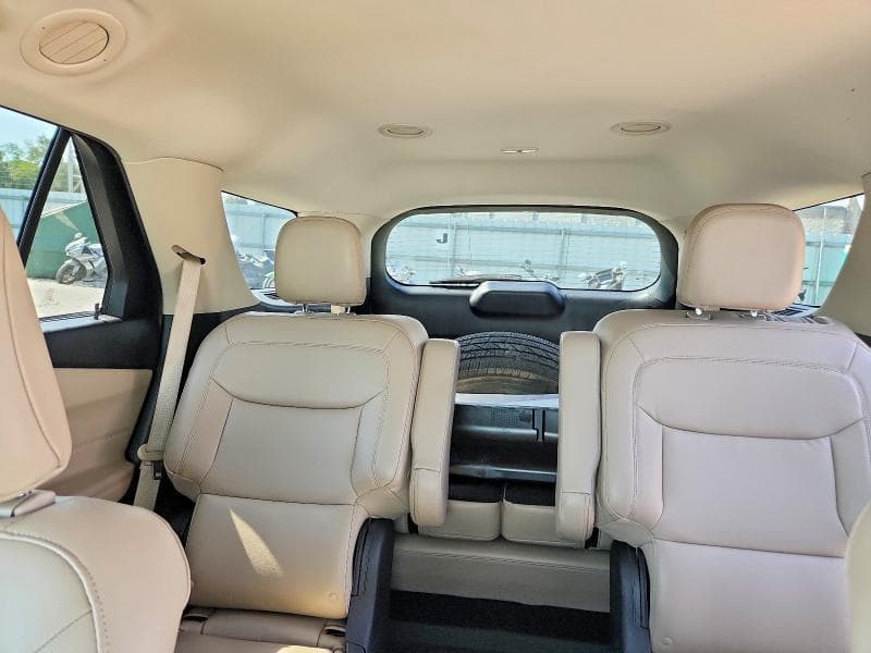 2020 FORD EXPLORER XLT 10