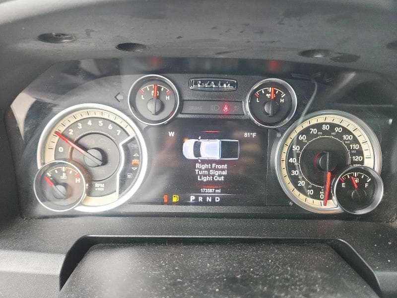 2017 RAM 1500 SLT 9